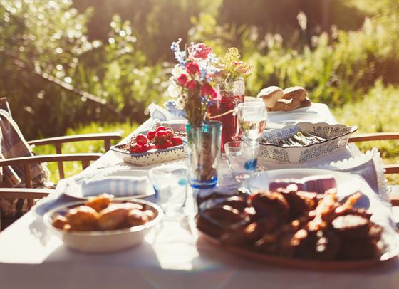 SUMMER PARTY: 6 решения за вашата маса