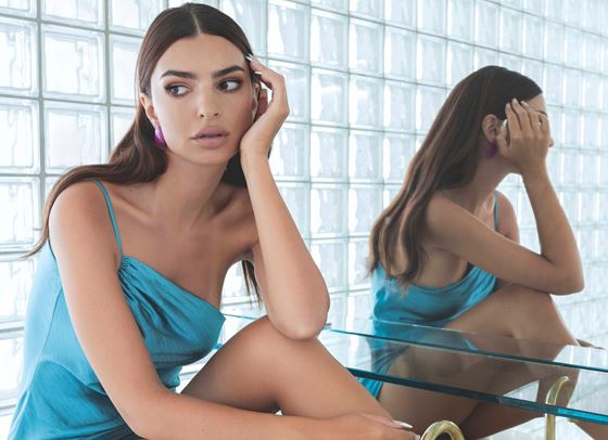 Емили Ратайковски срещу хейтърите, които я обвиниха, че е лоша майка