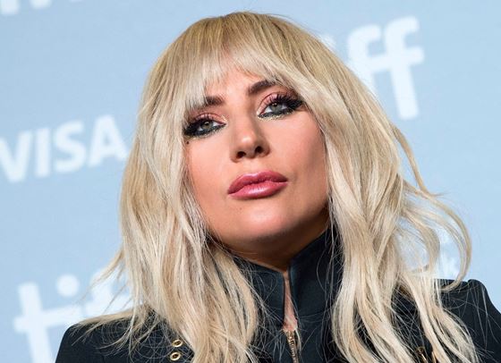 Лейди Гага, отново като Стефани Джерманота