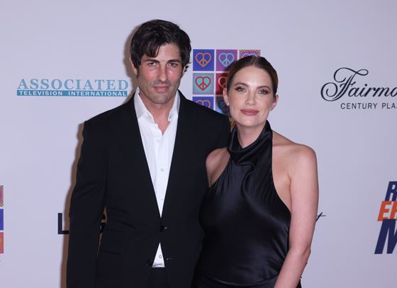 Ашли Бенсън показа дъщеря си