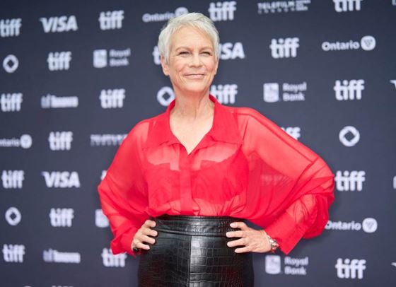 Джейми Лий Къртис пресъздаде култова сцена отпреди 40 г.