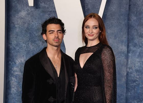 Джо Джонас и Софи Търнър се развеждат