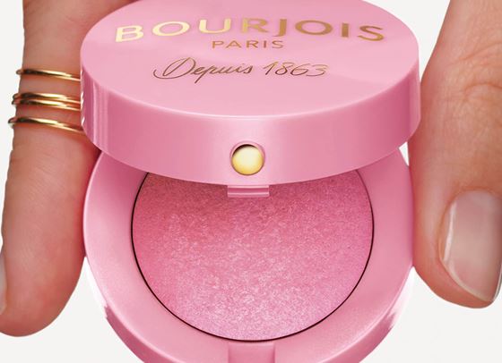 Емблематичният печен руж от Bourjois Paris е вече с нова опаковка