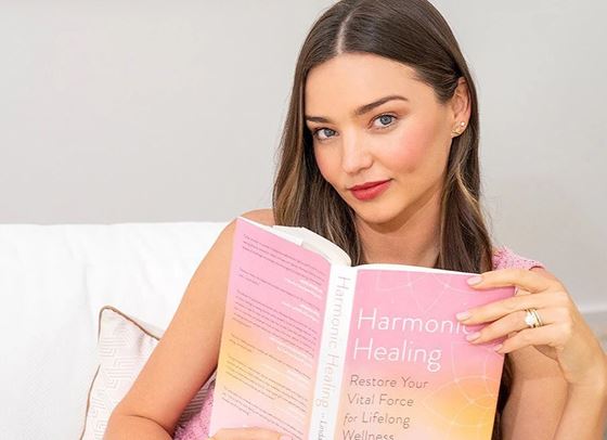 Съветникът по здравe на Миранда Кер идва в България