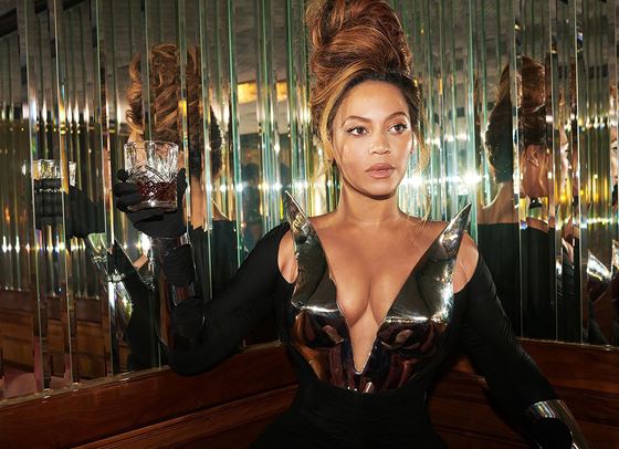 Новият албум на Бионсе продължава да чупи рекорди