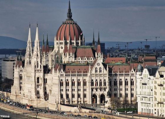 Будапеща... като круиз с просеко по Дунава