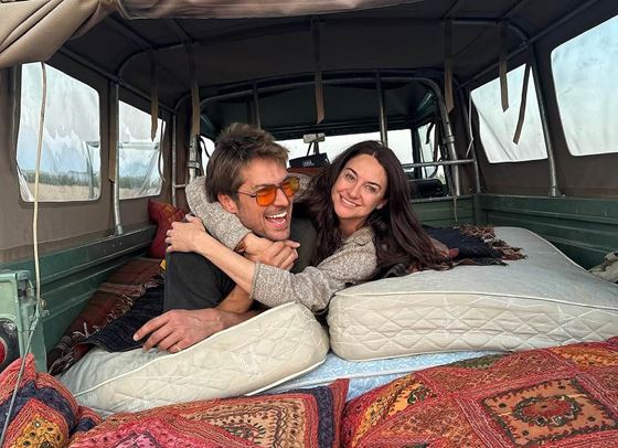 Love is in the air: Шайлийн Уудли и Лукас Браво с първи романтични кадри