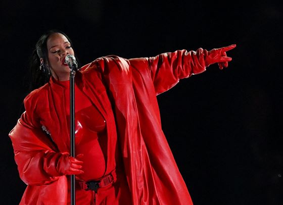 Всичко за изпълнението на Риана на Super Bowl