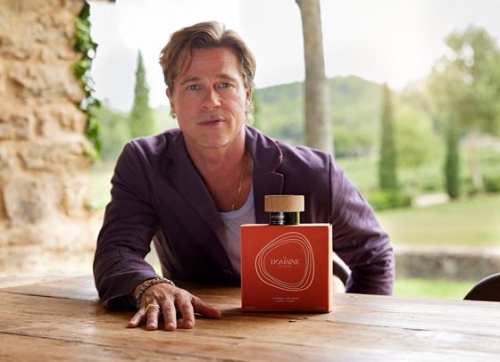 Брад Пит създаде грижа за кожата, вдъхновена от вино