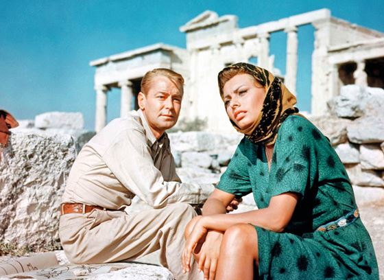 Романтичната лятна афера на звездите и Гърция  не е от вчера