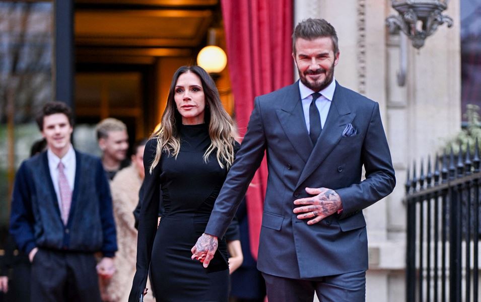 Виктория Бекъм бе удостоена с ордена "Кавалер на изкуствата и литературата" в Париж